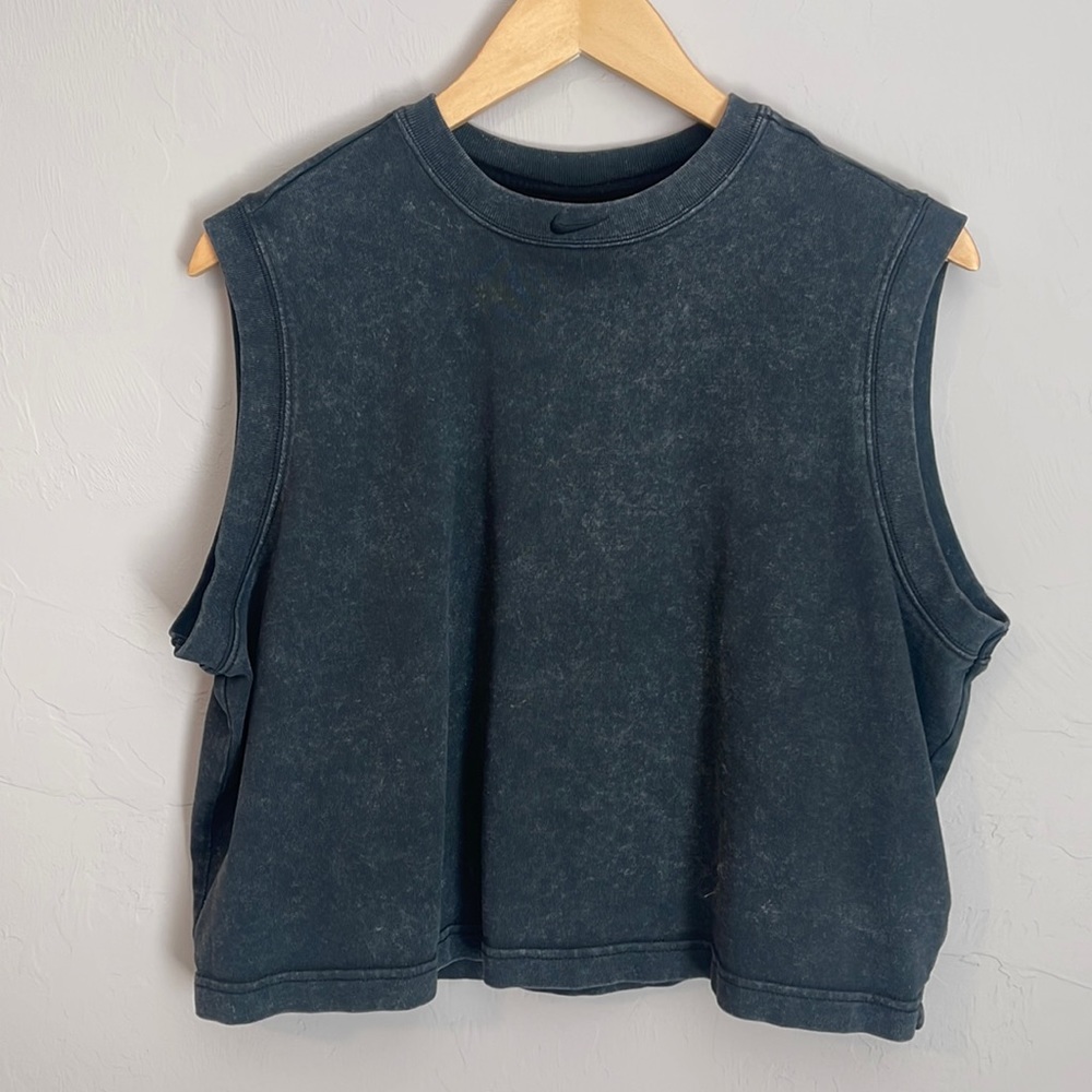 Black washed muscle tank